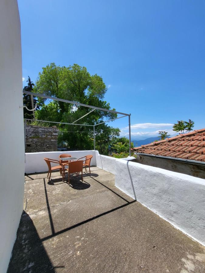 Παραδοσιακό Σπίτι Με Θέα Villa ตริเกรี ภายนอก รูปภาพ